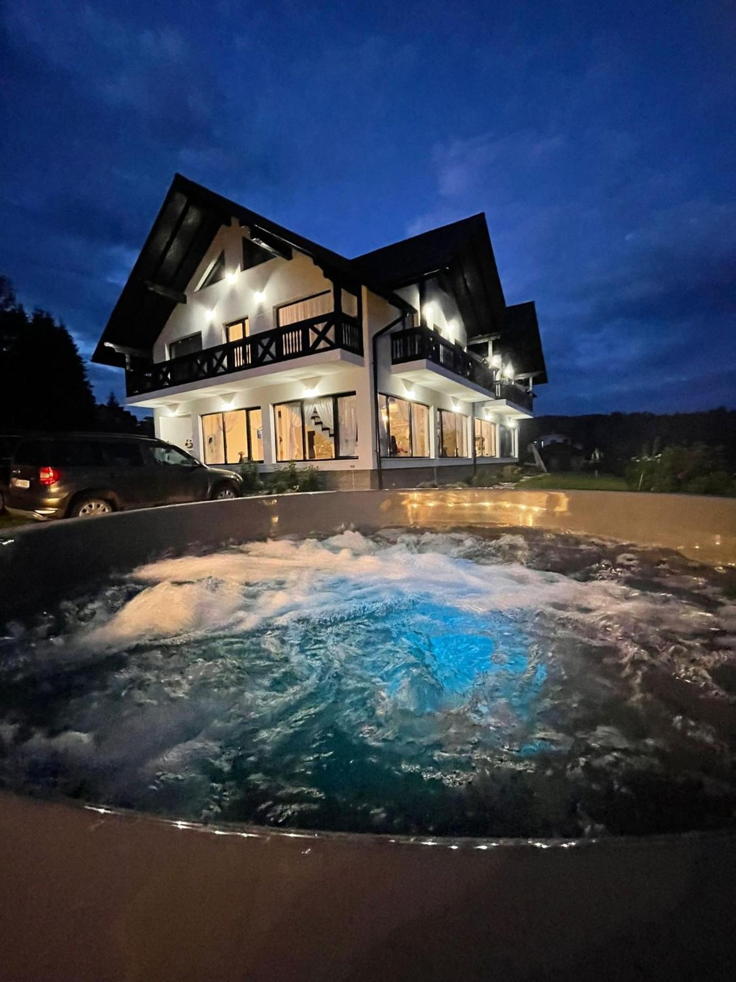 Conacul Muntii Bucovinei Hotel Campulung Moldovenesc Exterior photo